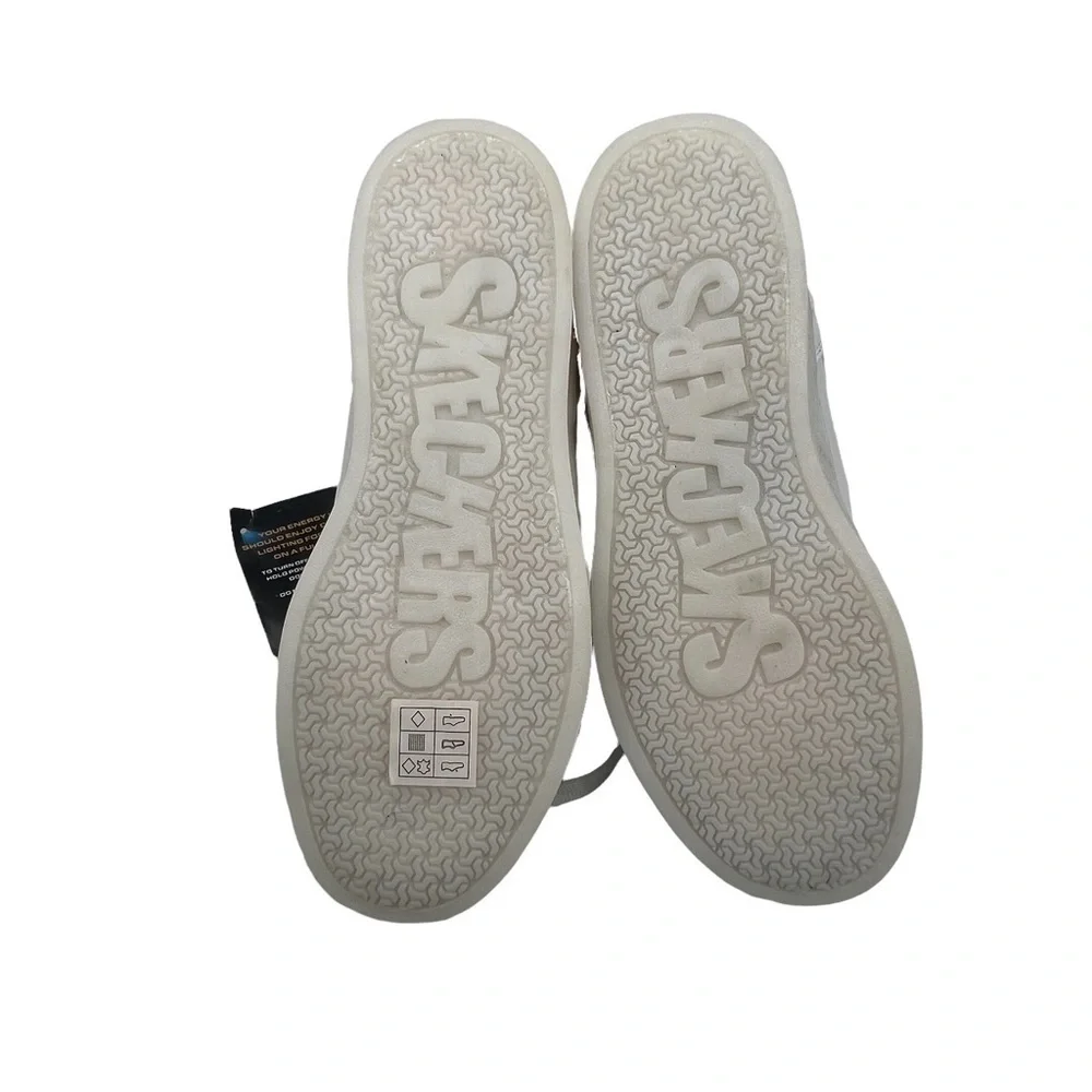 NWT Skechers White Energy Lights Light Up Low Top Sneakers Size 3.5 Kids
